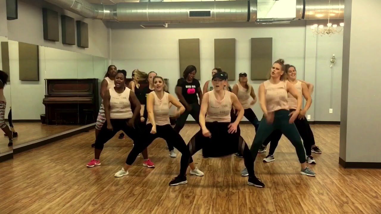 FIGHT NIGHT - Migos (Choreo by Shannon) - CalTwerk Dance Fitness