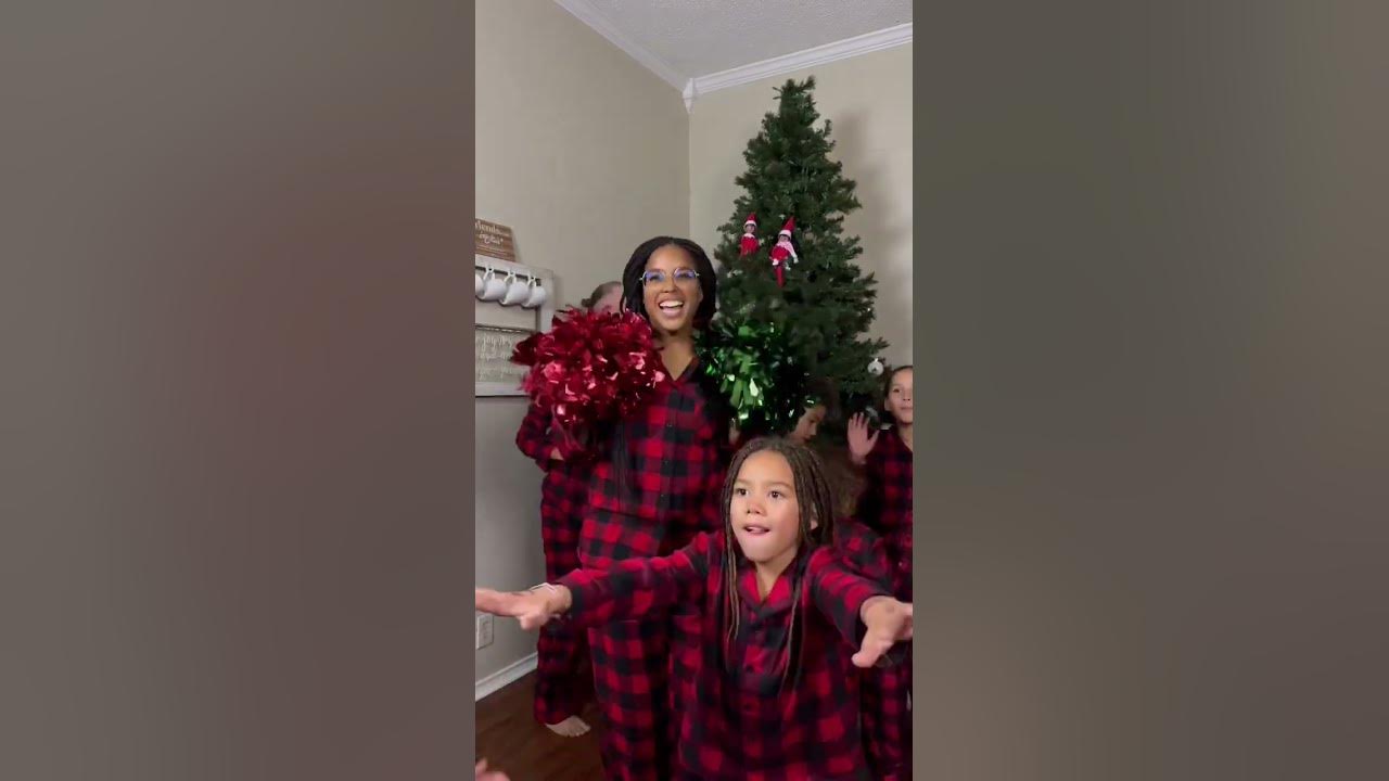 Do the #SnowflakeShuffle! #ShuffleandShare to spread Christmas joy #sponsored @ElfOnTheShelf