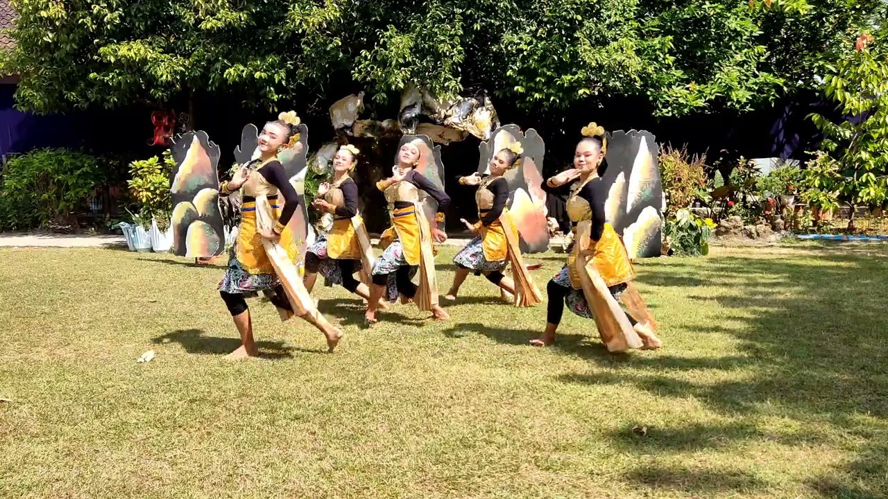 FLS2N TARI KREASI SMP NEGERI 1 JEPON