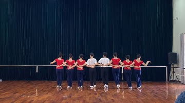 Múa dân gian dân tộc Thái - lớp 1A TC / Khoa múa