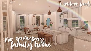 no gamepass family home ( indoor pool) ♡ | bloxburg speedbuild | luminto