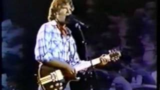 John Fogerty - Live at Vietnam Veterans-Who'll Stop The rain chords