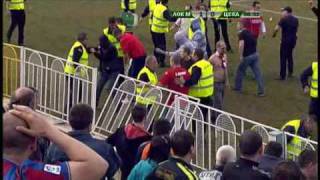 CSKA crazy fans invaded the pitch / Lokomotiv Mezdra - CSKA Sofia