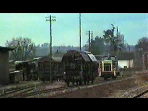 Mehr durch Zufall sind zu sehende Szenen der Ãbergabe von Waldkraiburg-Kraiburg nach Gars am Inn entstanden. Damals, also im Dezember 1989 war der Bahnhof Ga...