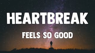 Heartbreak Feels So Good - Fall Out Boy (Lyrics Video)