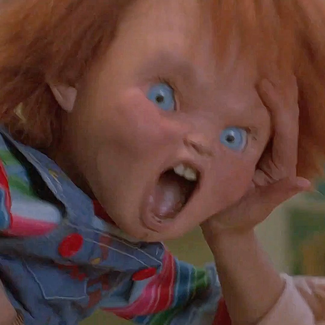 Dublando o brinquedo assassino (Chucky) atacando a loira #humor #dublagem #terror