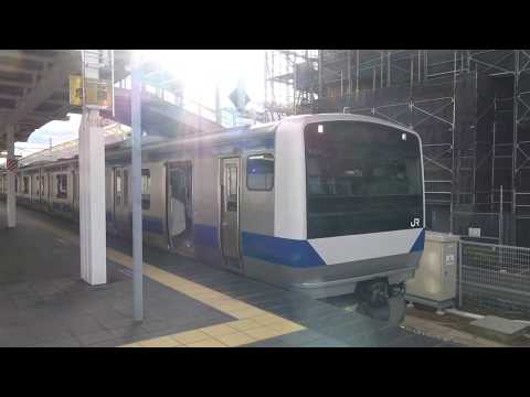 ひたち野うしく駅で特急列車通過待ちの停車をしている常磐線下りE531系