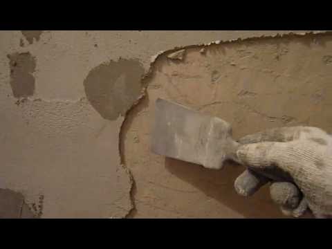 как заделать кусок отвалившейся штукатурки на стене
