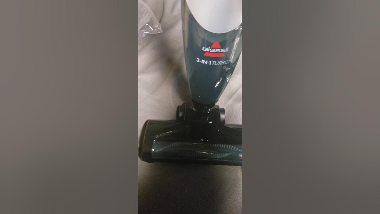 unboxsing video of the Bissell 3in1 turbo stick vacuum 2610 (2020