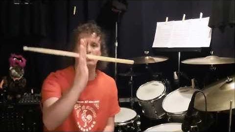 My SUPER EASY drum stick spinning method!