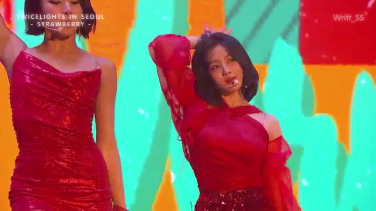 Watch TWICE 트와이스 'STRAWBERRY' | TWICELIGHTS IN SEOUL on YouTube Watch TWICE 트와이스 'STRAWBERRY' | TWICELIGHTS IN SEOUL on YouTube