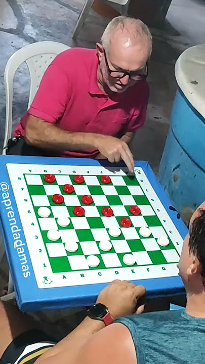 Pode comer pra trás? #aprendadamas #jogodedamas #shashki #checkers