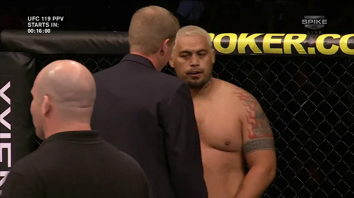 12 Mark Hunt vs Sean McCorkle UFC 119 Prelims   Mi...