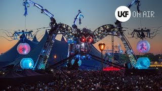 The awe-inspiring Metamorphosis show from Arcadia's London debut, f...