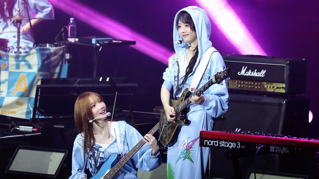 260215 QWER Hina Fancam ‘메아리 + 자유선언' / 큐더블유이알 히나 직캠