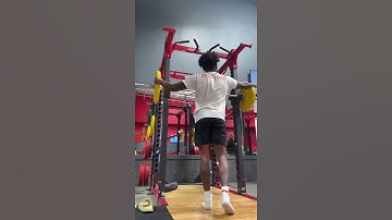 Squatting EveryDay of October Day 4🤘🏾 (FULL Video Dropping Soon)