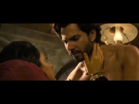 kiara advani hot sexy kissing scene|| kalank hot movie scene ❤️❤️