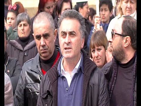 \"ადვოკატთა ასოციაციის\" თავმჯდომარისა და \"ბავშვთა სამყაროში\" ხანძრის შედეგად დაზარალებულთა აქცია