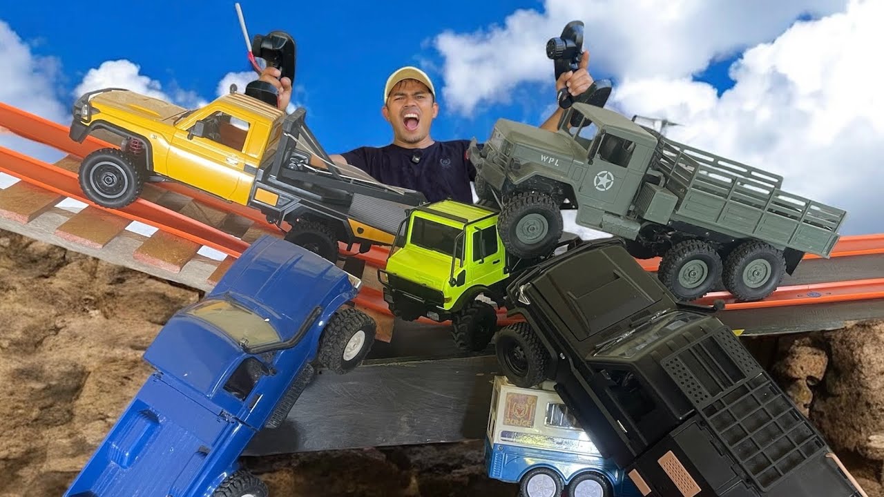 MOBIL OFFROAD MN82, MN333 DAN WPL RC MOBIL HILUX, LAND CRUISER DAN TRUCK MELINTASI TANTANGAN