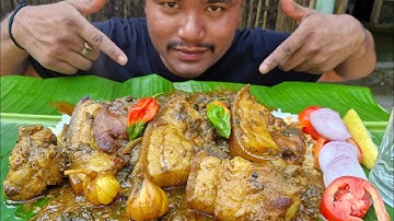 EATING SPICY PORK CURRY WITH BASMATI RICE AND KING CHILLI 