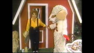 Lamb Chop's Play-Along (1992): Betchas, Tricks And Silly Stunts