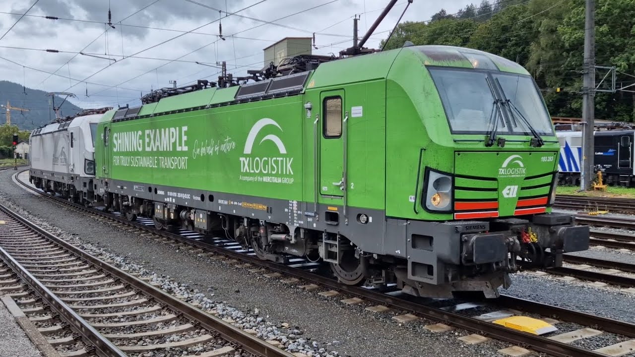 Bahnverkehr in Kufstein mit TXL, Lomo und Brennerbahn Loks