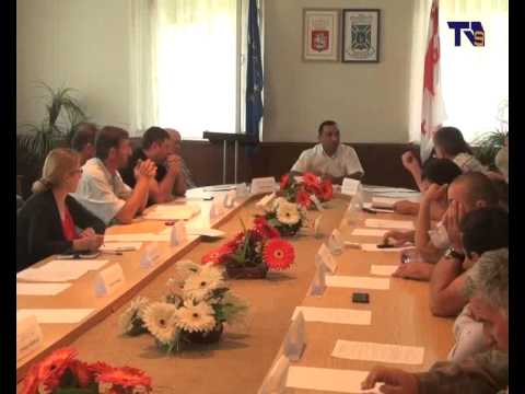 ადიგენის მუნიციპალიტეტში საკრებულოს სხდომამ ხმაურით ჩაიარა