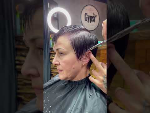 Улыбаемся 🙂 Позитивом заряжаемся 💖 Авторские стрижки от Ивана Блудой ✂️