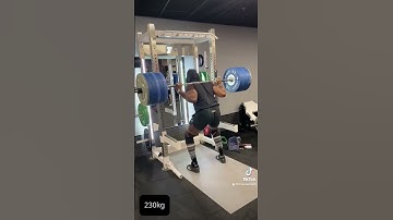 1RM Testing on Squats today. Form not 10/10…yet but that 🍑 is 🤣 #powerlifting #fitnessmotivation