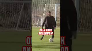  Okan Buruk Futbolcularla Antrenman Yapıyor 