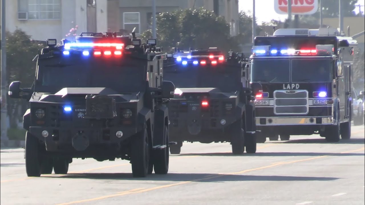 LAPD S.W.A.T RESPONDING CODE 3 SOUTHEAST BARRICADE