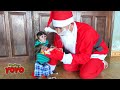 YoYo JR's reaction to meeting Santa