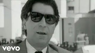 Video thumbnail of "Joaquin Sabina - Y Sin Embargo"