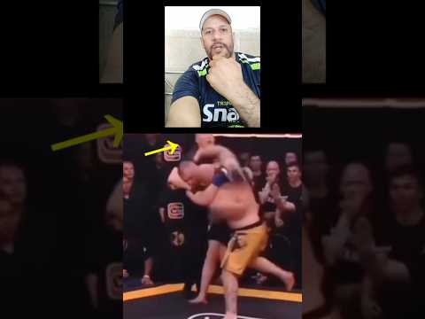 حكم النزال كان له نصيب جيد من هذا الهجوم    