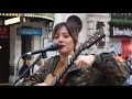 Girl busking in London 2019 (Leire Gotxi)