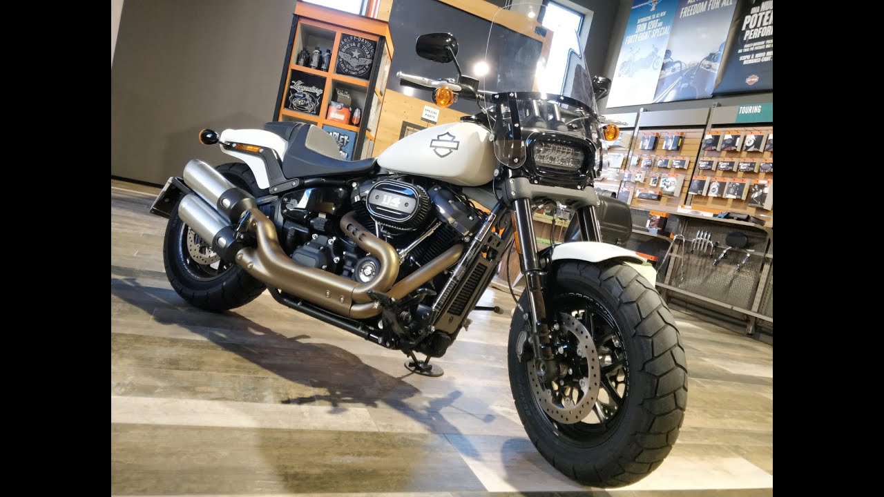 FXFBS Harley-Davidson Softail Fat Bob 114 usata - YouTube