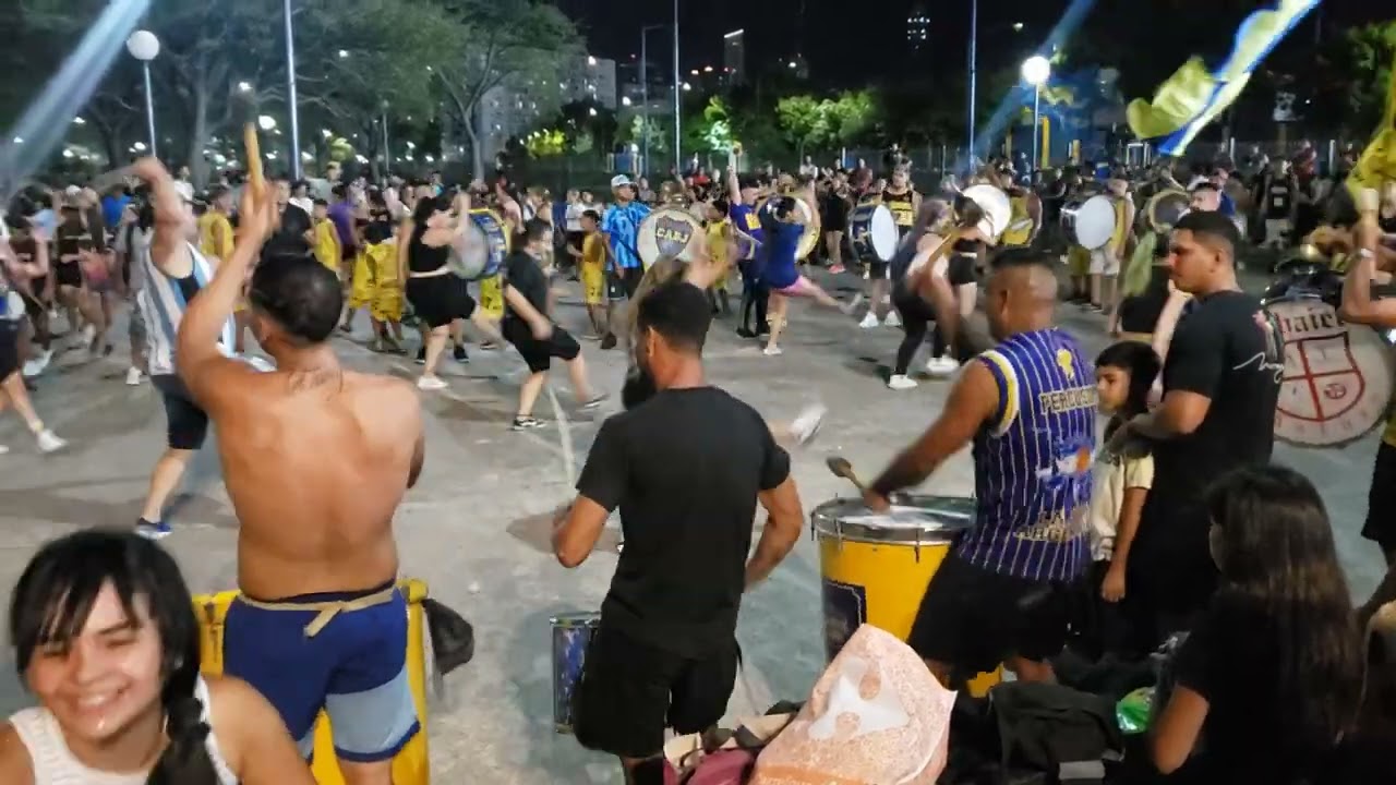 los amantes de la boca a horas de comenzar los carnavales 2025 .