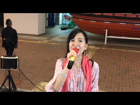 玉女冰冰 (2019-11-2)🍺中環8號碼頭💥🛰🚀唱 “ 孤單背影 ”@星聲金曲之夜《啤酒🍺先生 提供👍》