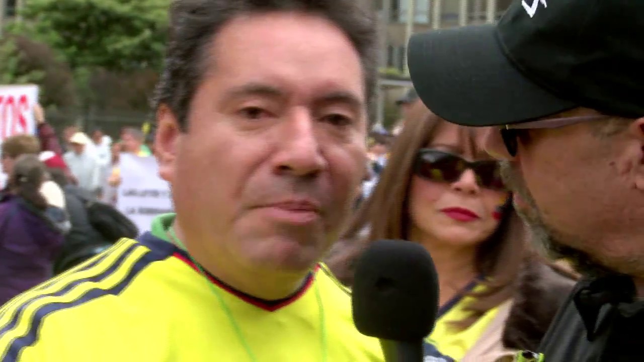 Santiago en la marcha contra la corrupción - La Tele Letal la tele tuya