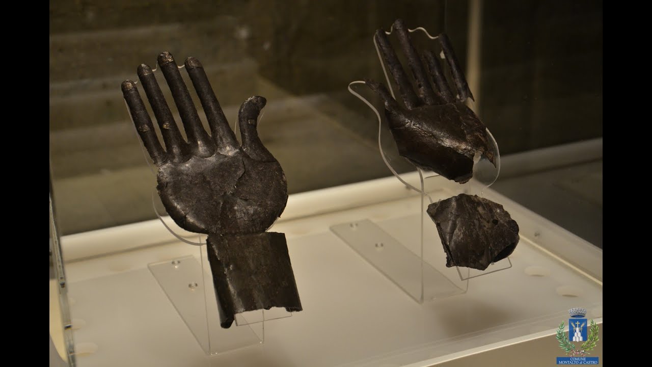 Le mani d'argento brillano al museo archeologico nazionale di Vulci