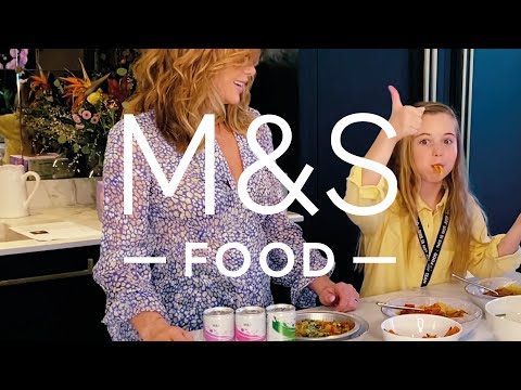 Amanda Holden puts our NEW Italian Dine In to the test | M&S FOOD