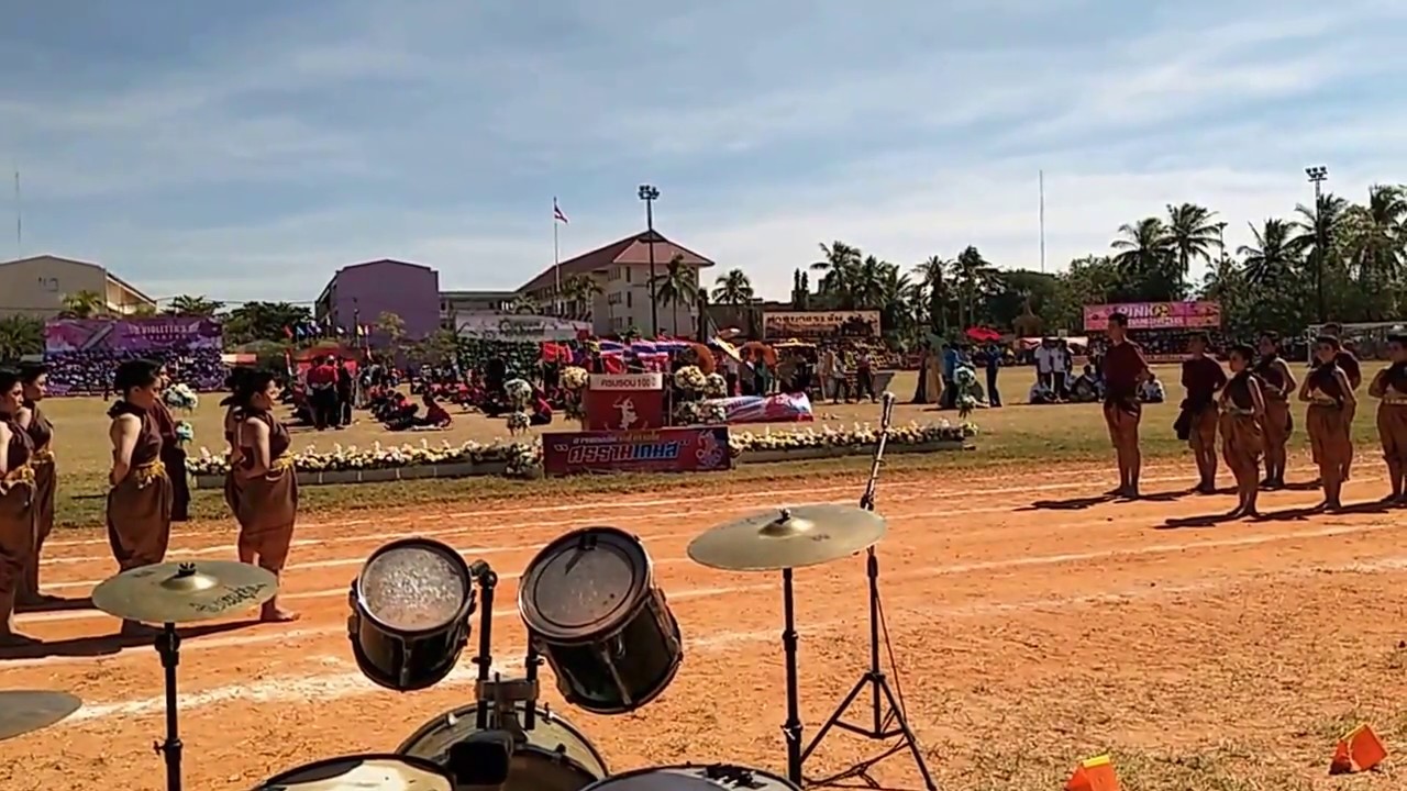 ศรรามเกมส์ 2560 : เคารพประธาน | คณะสีเหลือง