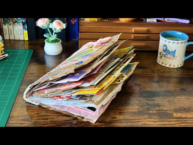 I started a junk journal & now I'm obsessed! | detailed flip