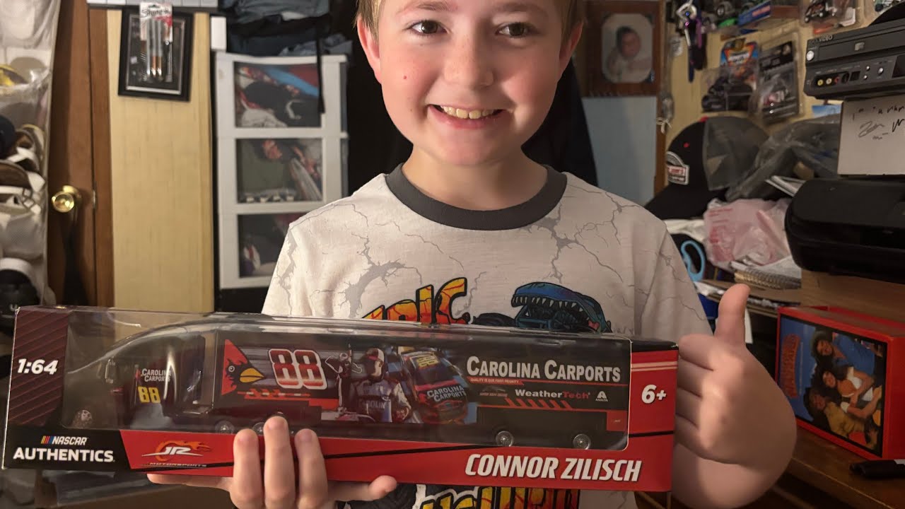 Nascar Authentics 2025 wave 1 Connor Zilisch hauler diecast review