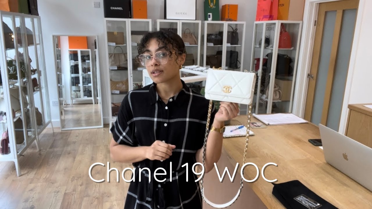 Chanel 19 WOC Review 