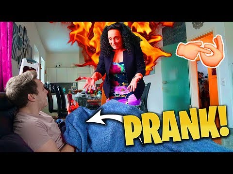 💦-runterholen-erwischt-prank-an-unserer-mutter-!!!-|-schinken-brothers