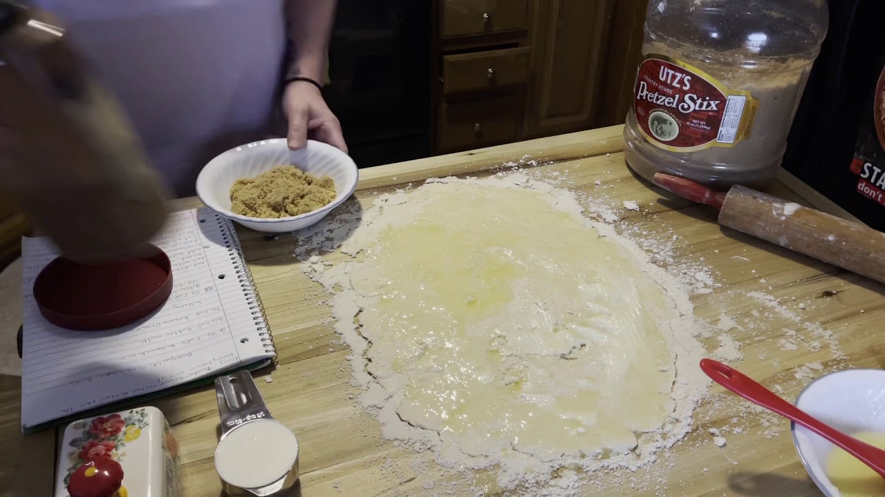 Cinnamon rolls using homemade Bisquick baking mix - YouTube