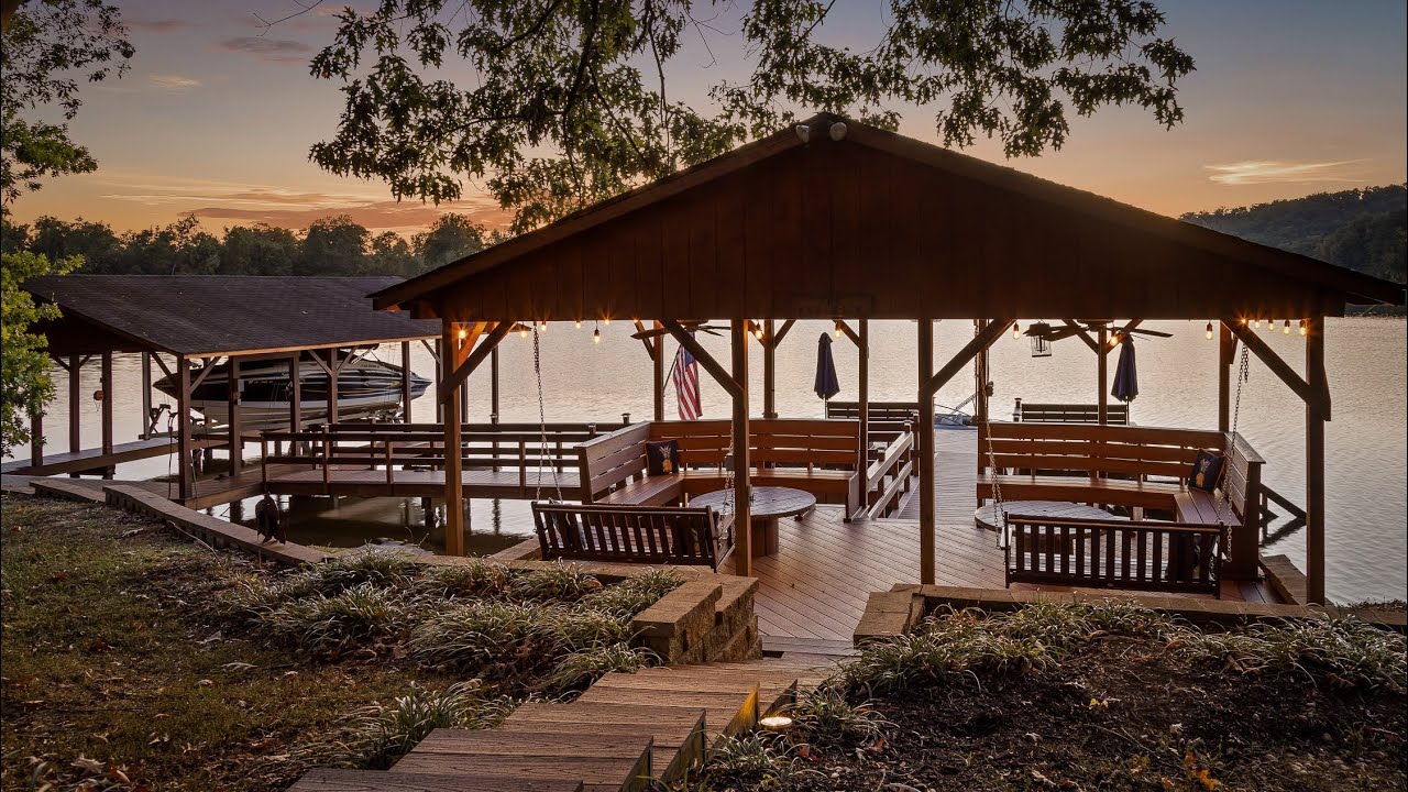 •Chickamauga Lake / Hiwassee River Home•