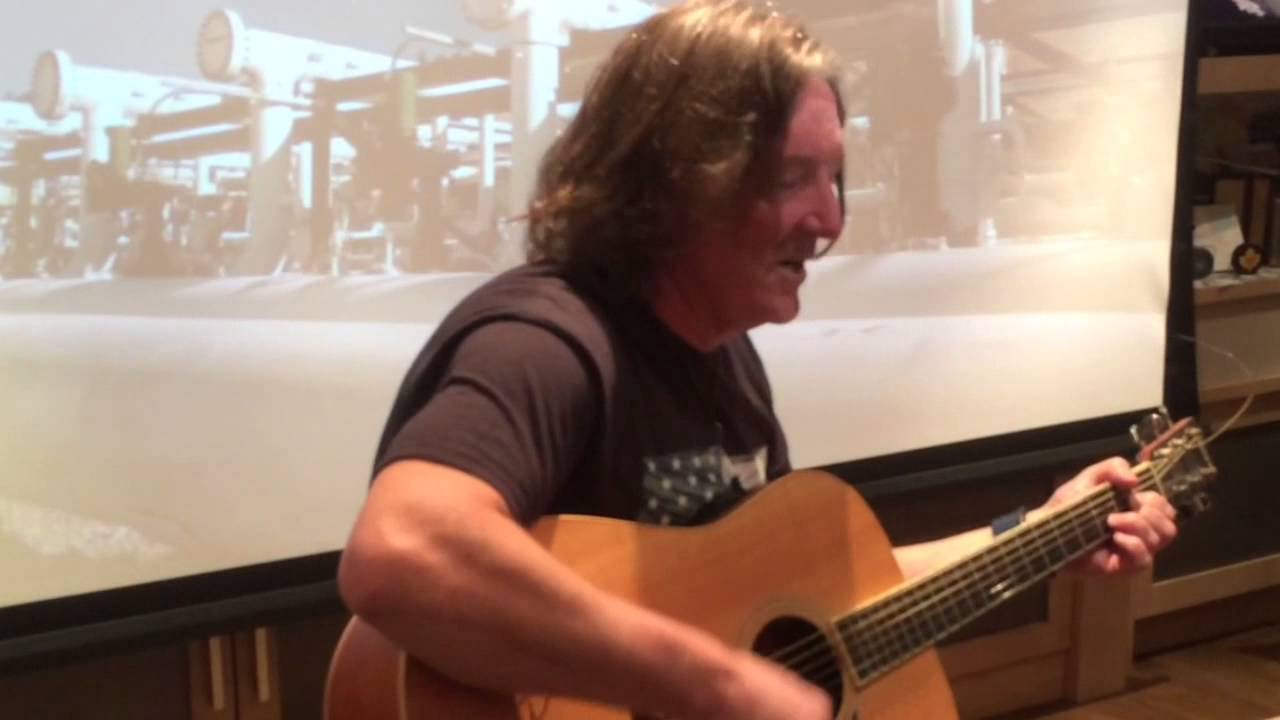 Michael Hanson from Glass Tiger singing his song "Free To Be"