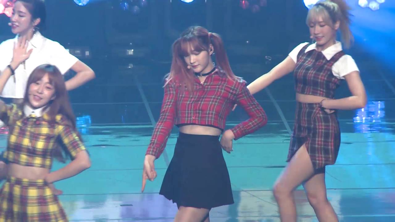 [Fancam] Laboum : Yulhee - AALOW AALOW, A.M.N Showcase @ DMC Festival 2016のサムネイル